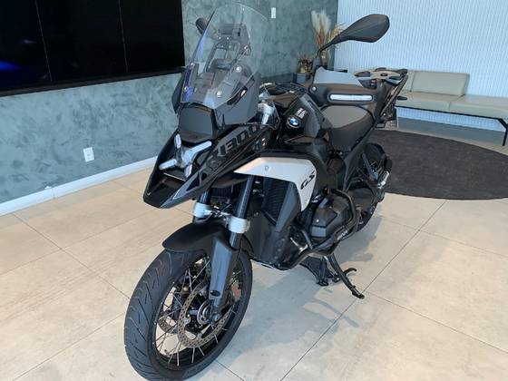BMW R 1300 GS TRIPLE BLACK 